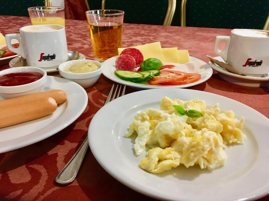 Hotel Colnus Kolno  Buitenkant foto